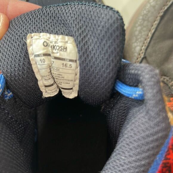 Bundle 2 pairs Oshkosh boys shoes toddler 10 - Picture 7 of 10